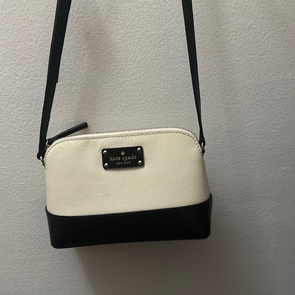 Kate Spade Black and Cream Purse